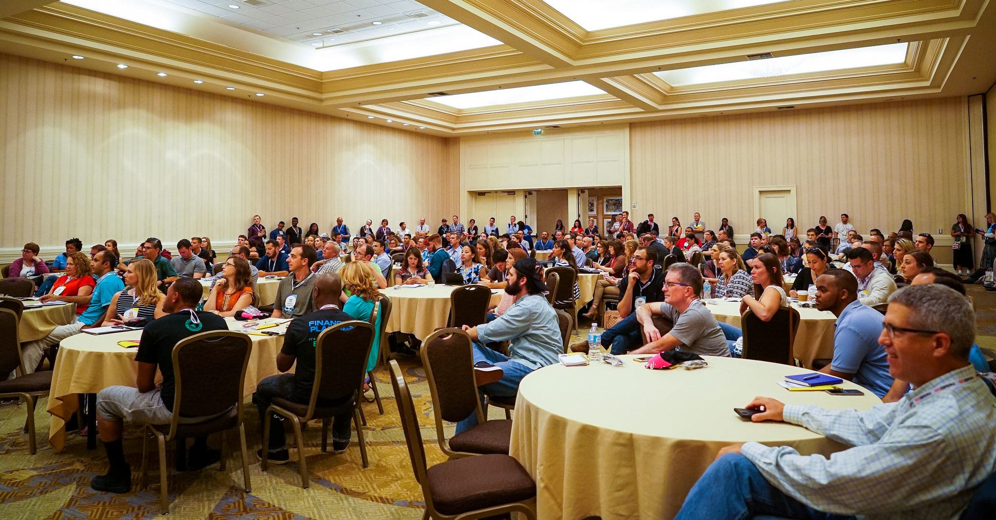 5-Bloggers-Share-Their-Secrets-to-a-breakout-year-e1507336724618